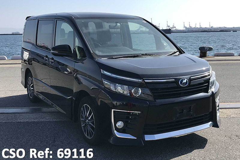 Toyota / Voxy 2014